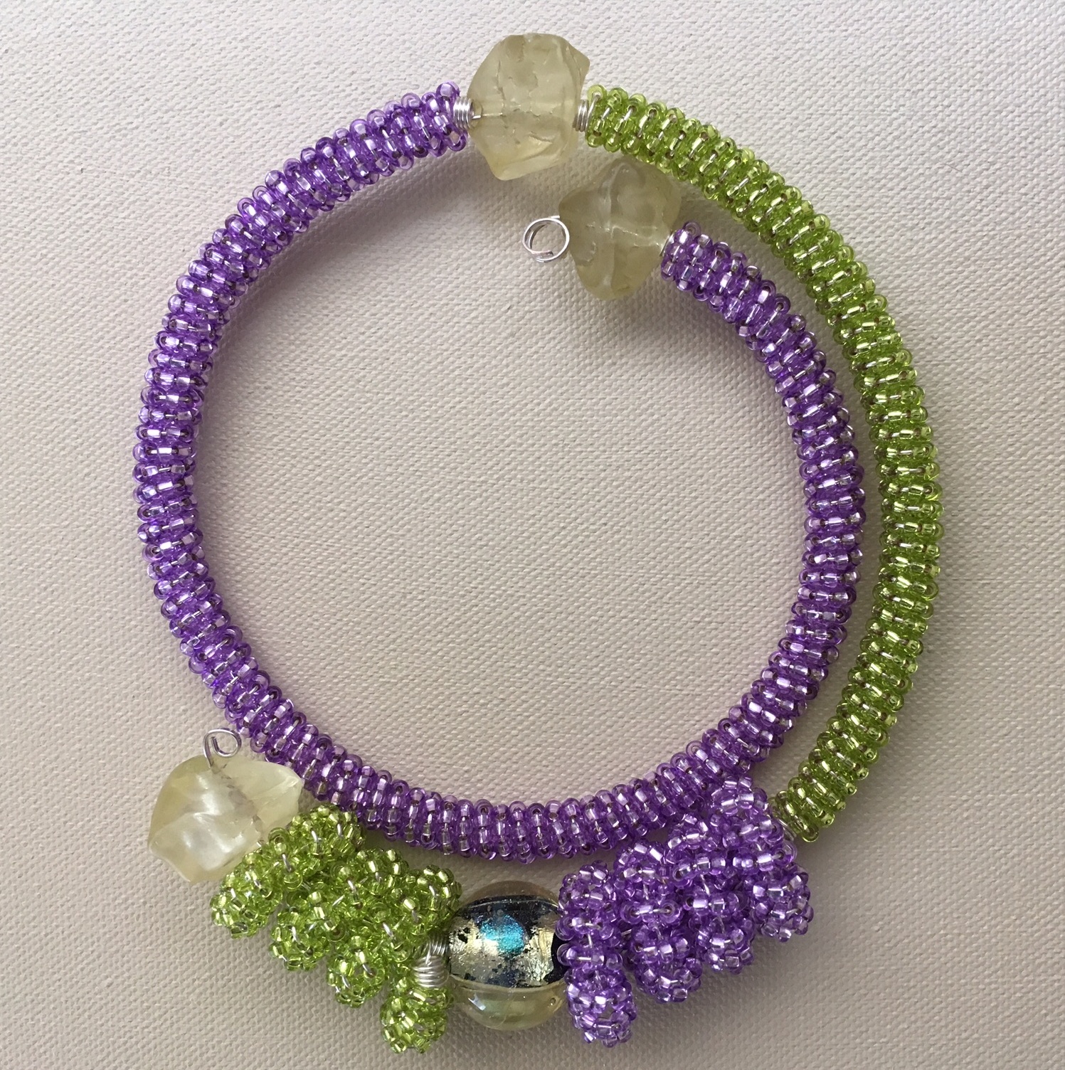 MOzmon_c_2017_LavenderGreen_Necklace